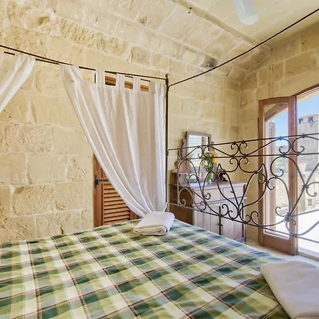 Villa Farmhouse Tina Għasri