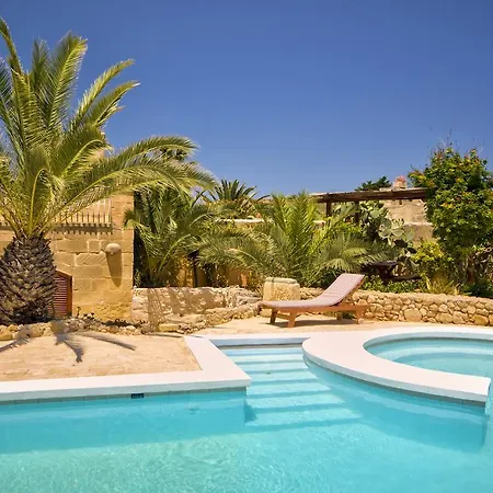 Farmhouse Tina فيلة Għasri