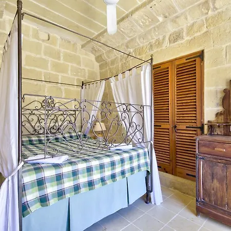 Farmhouse Tina * Għasri