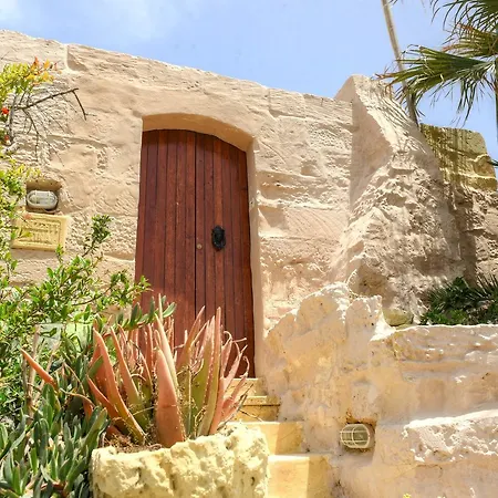 Farmhouse Tina فيلة